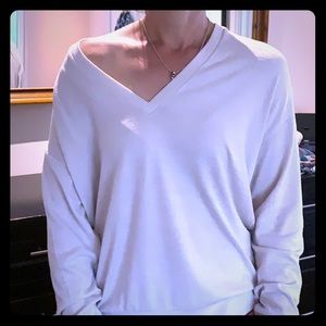Aritzia- Wilfred Free off shoulder top.